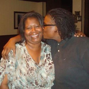 Meet your Posher, Bizzle